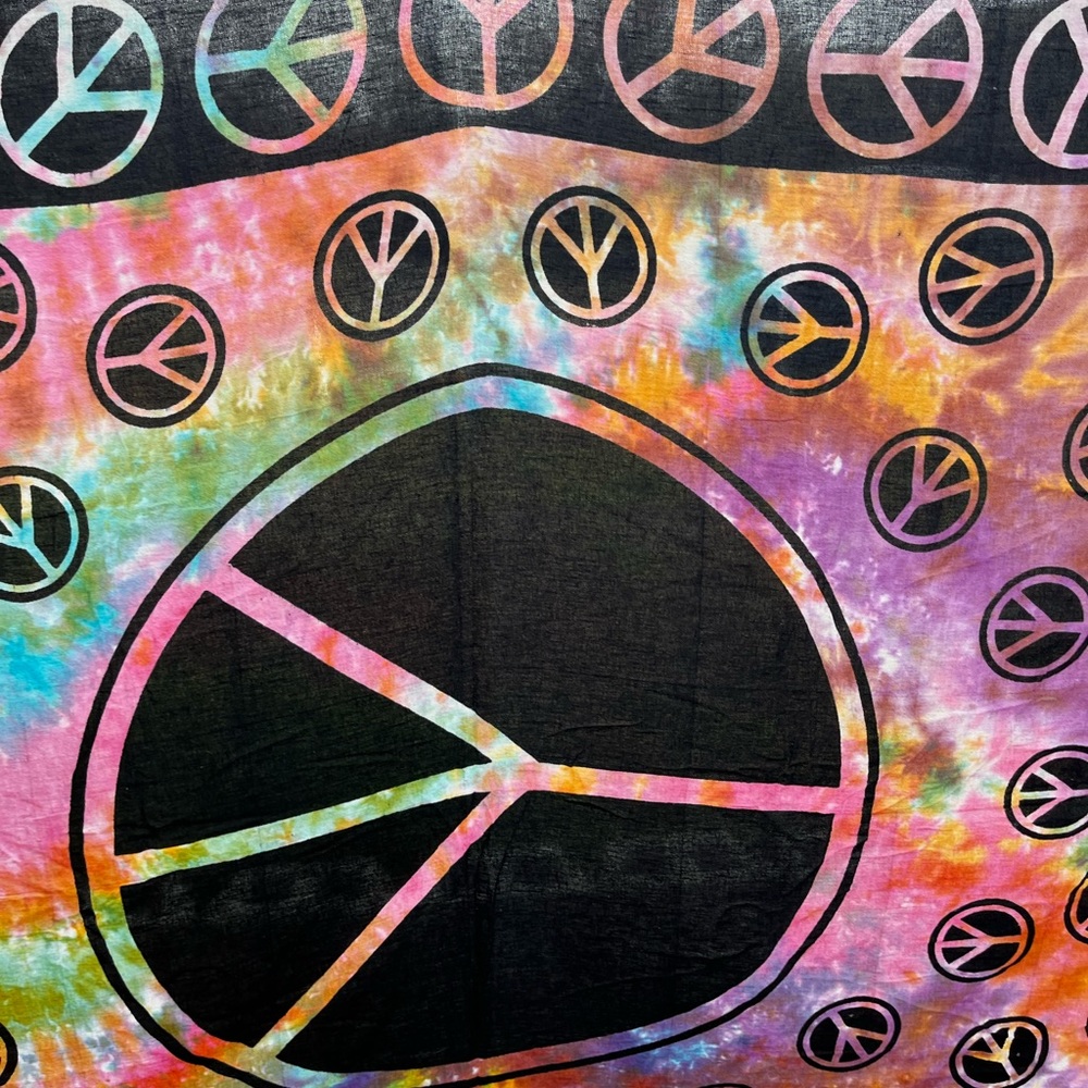 Linen Peace Sign Tie Dye Blanket - Picture 2 of 2